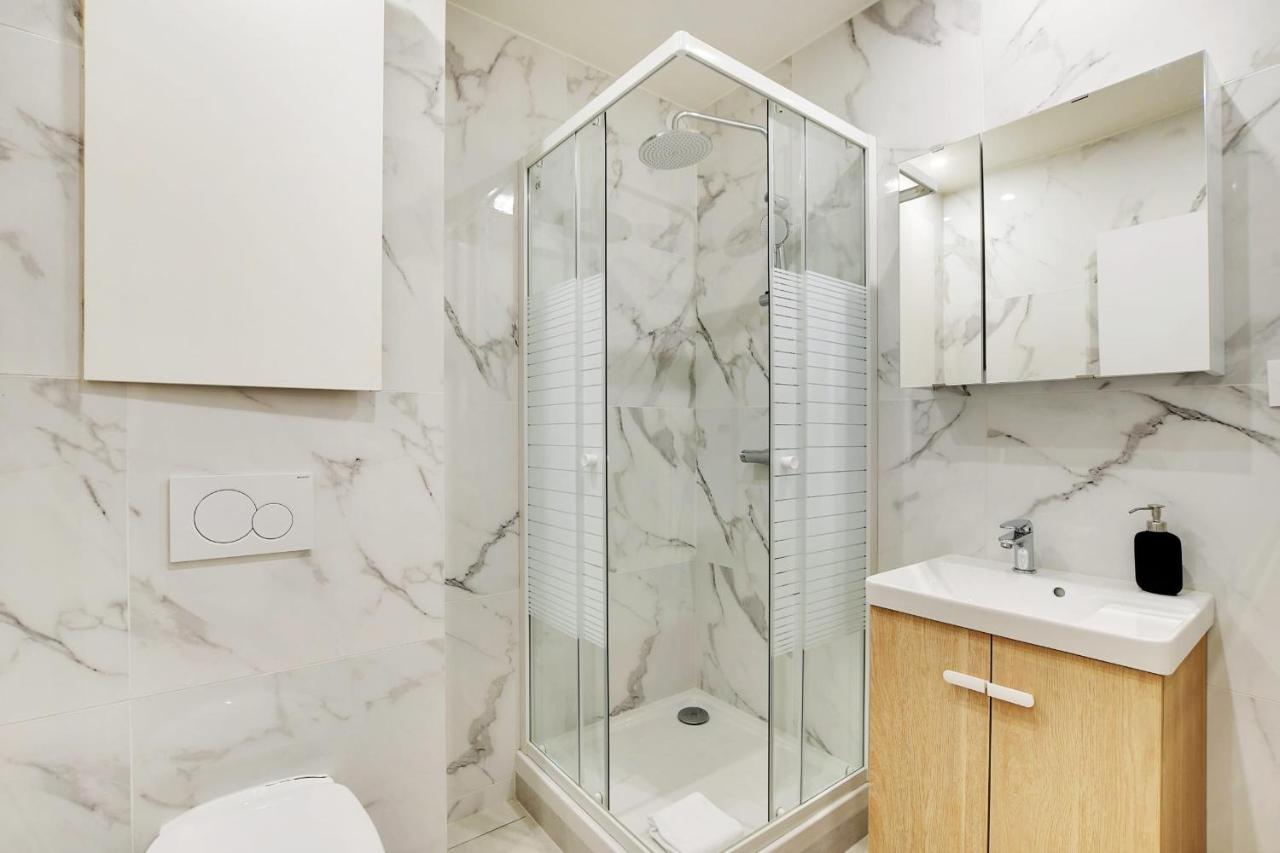 Freshly Renovated Apartment In The Heart Of Parigi Esterno foto